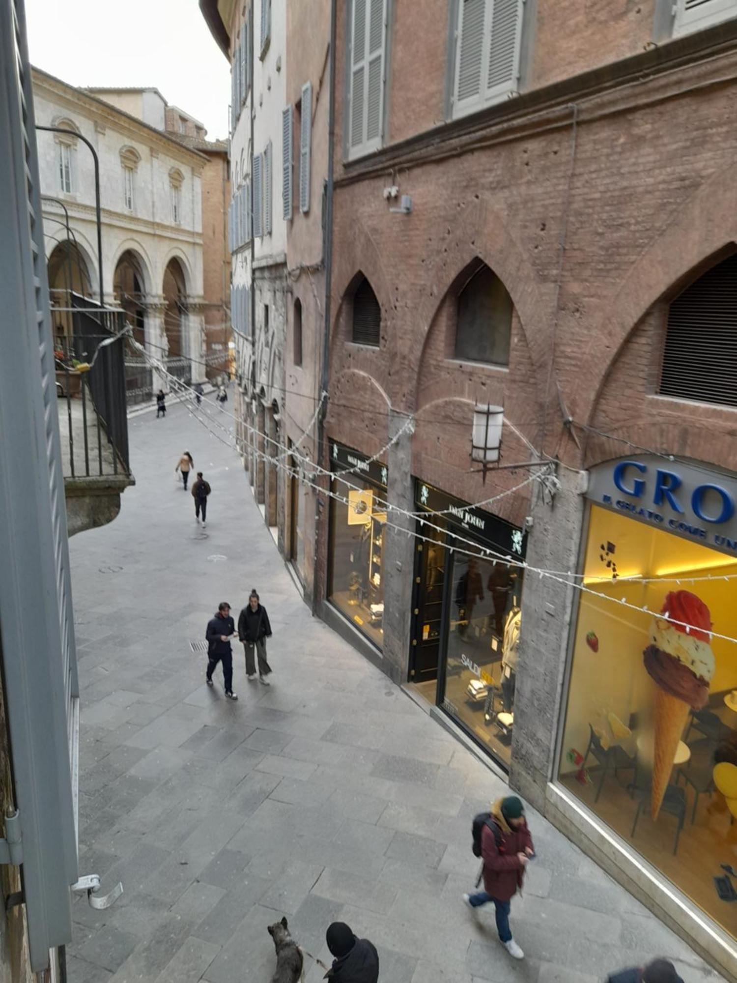 B&B Il Corso Siena Bagian luar foto