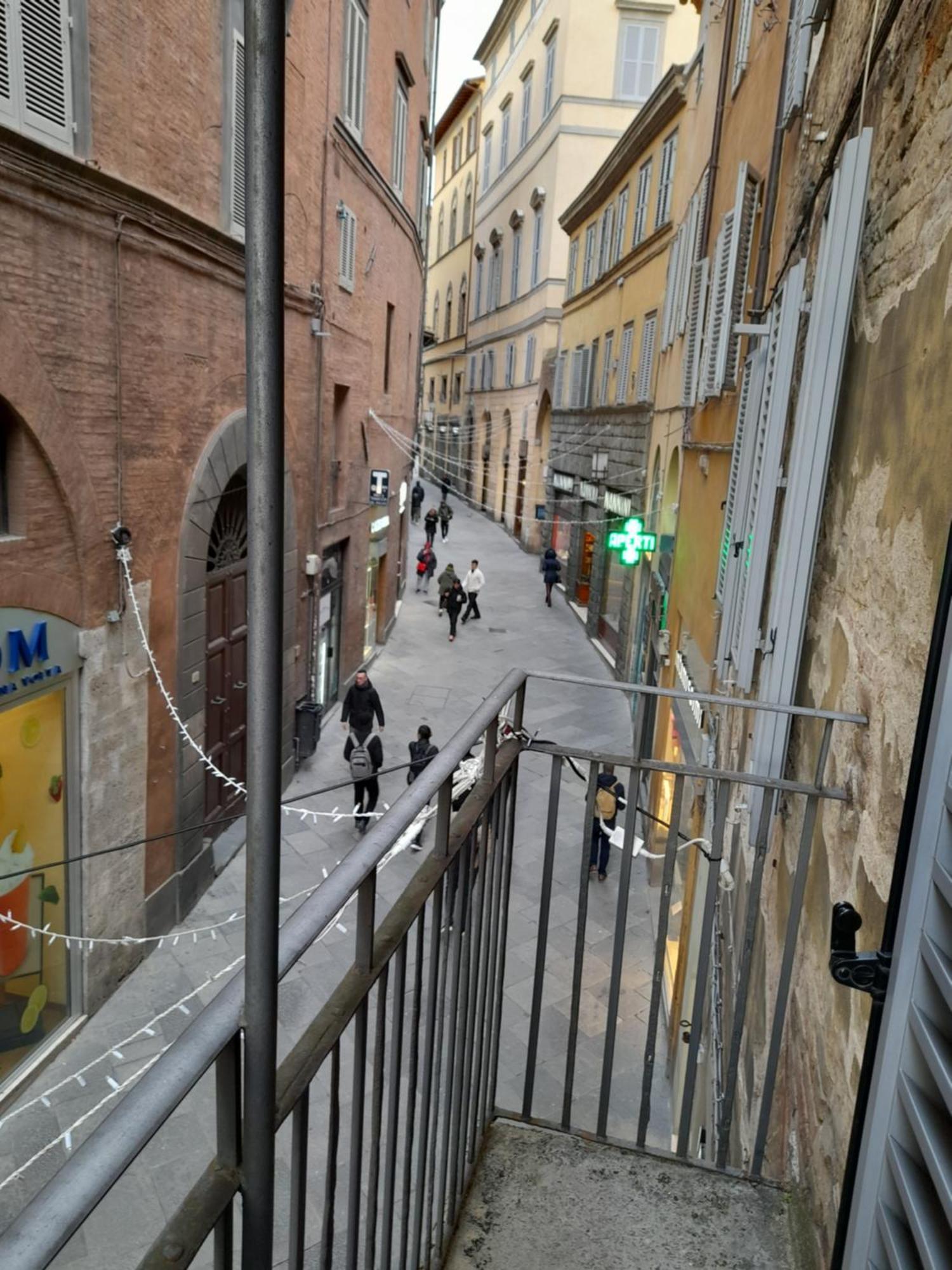 B&B Il Corso Siena Bagian luar foto