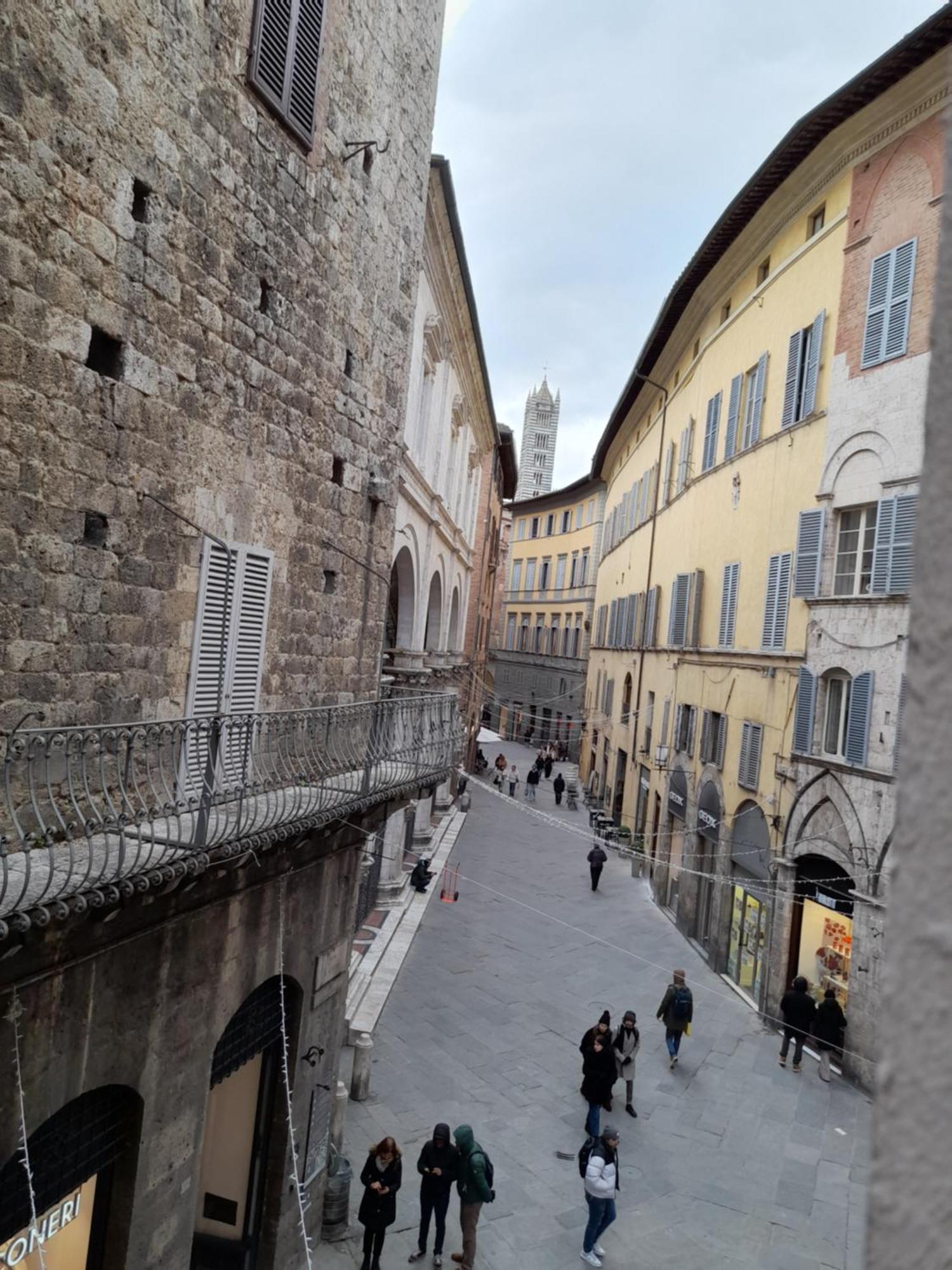 B&B Il Corso Siena Bagian luar foto